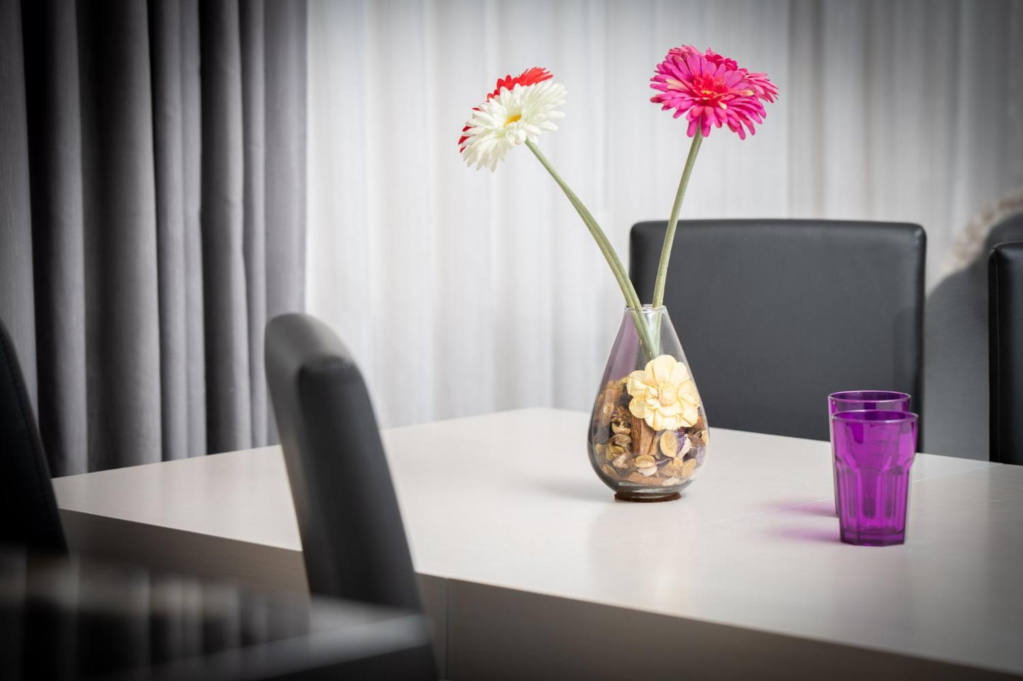 Espacio Moderno En Gijon Playa Екстериор снимка