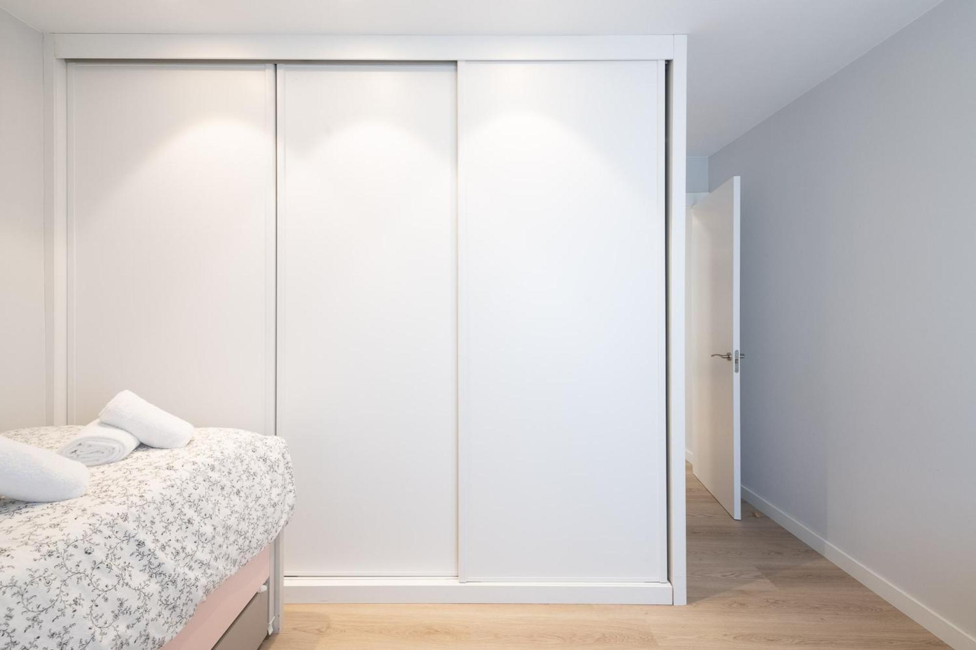 Espacio Moderno En Gijon Playa Екстериор снимка